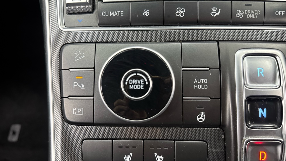 Hyundai SANTA FE 1.6 TGDi Hybrid Premium 5dr Auto Hybrid Estate - Image 24