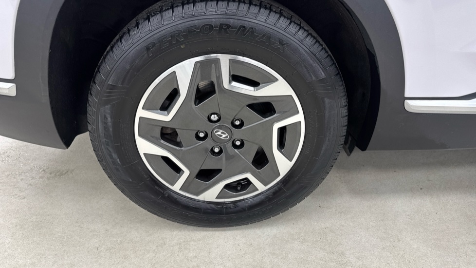 Hyundai SANTA FE 1.6 TGDi Hybrid Premium 5dr Auto Hybrid Estate - Image 35