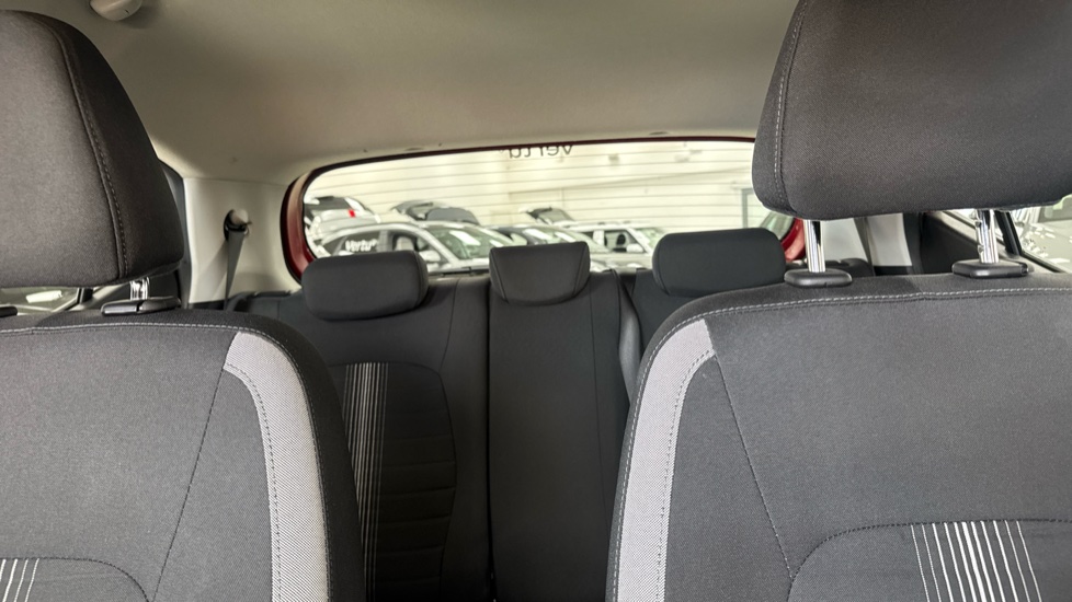 Hyundai i10 1.0 MPi SE Connect 5dr Petrol Hatchback - Image 15
