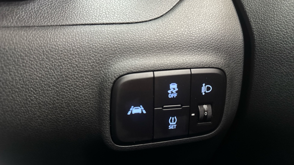 Hyundai i10 1.0 MPi SE Connect 5dr Petrol Hatchback - Image 23