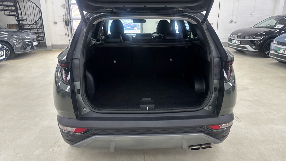 Hyundai TUCSON 1.6 TGDi Plug-in Hybrid Ultimate 5dr 4WD Auto Estate - Image 4