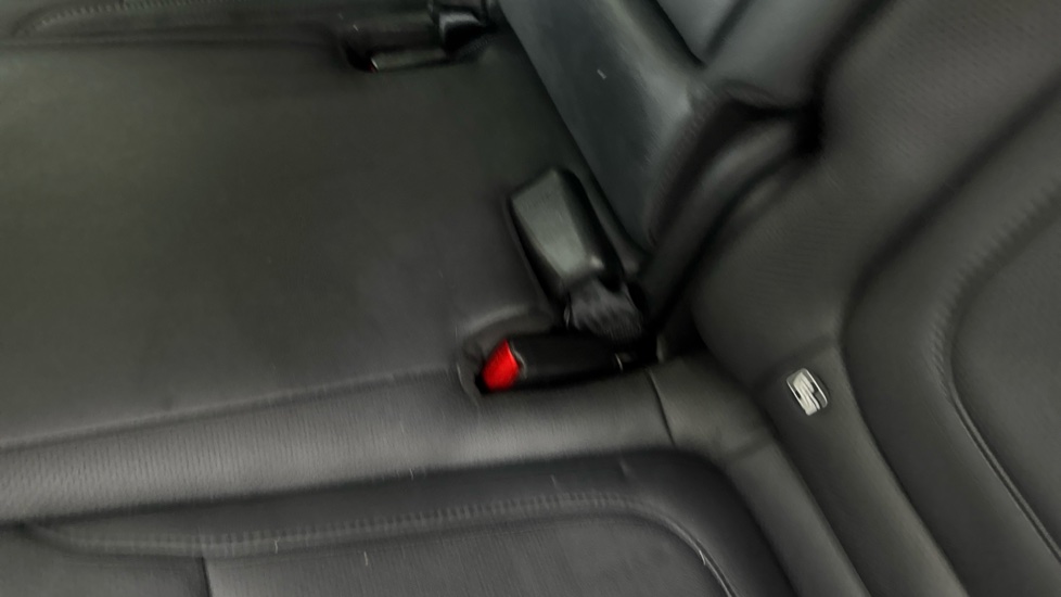 Hyundai TUCSON 1.6 TGDi Plug-in Hybrid Ultimate 5dr 4WD Auto Estate - Image 17