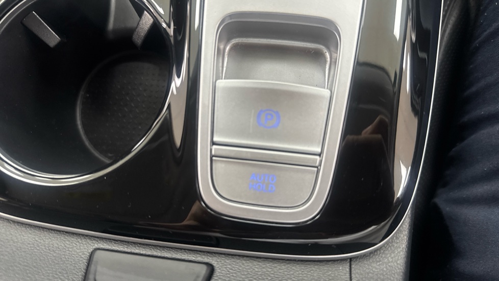 Hyundai TUCSON 1.6 TGDi Plug-in Hybrid Ultimate 5dr 4WD Auto Estate - Image 29