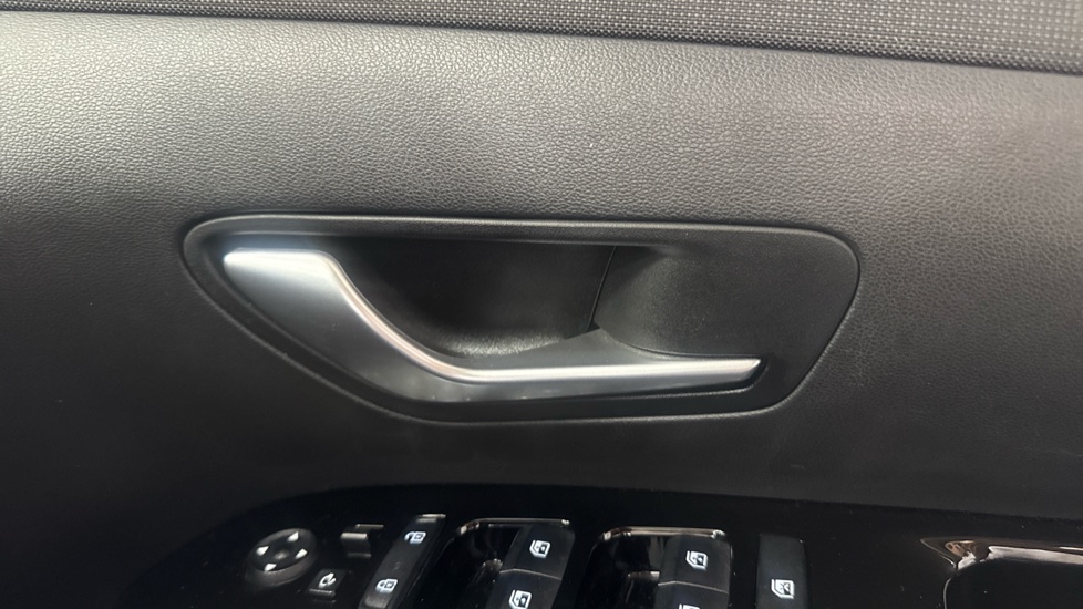 Hyundai TUCSON 1.6 TGDi Plug-in Hybrid Ultimate 5dr 4WD Auto Estate - Image 36