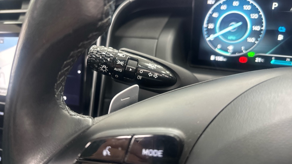 Hyundai TUCSON 1.6 TGDi Plug-in Hybrid Ultimate 5dr 4WD Auto Estate - Image 37