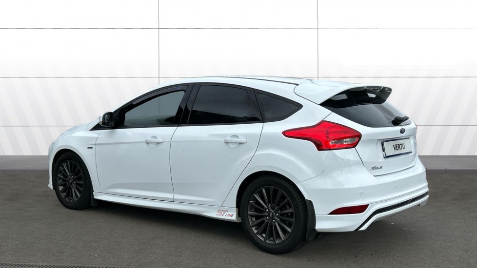 Ford Focus 1.5 TDCi 120 ST-Line 5dr Diesel Hatchback - Image 2