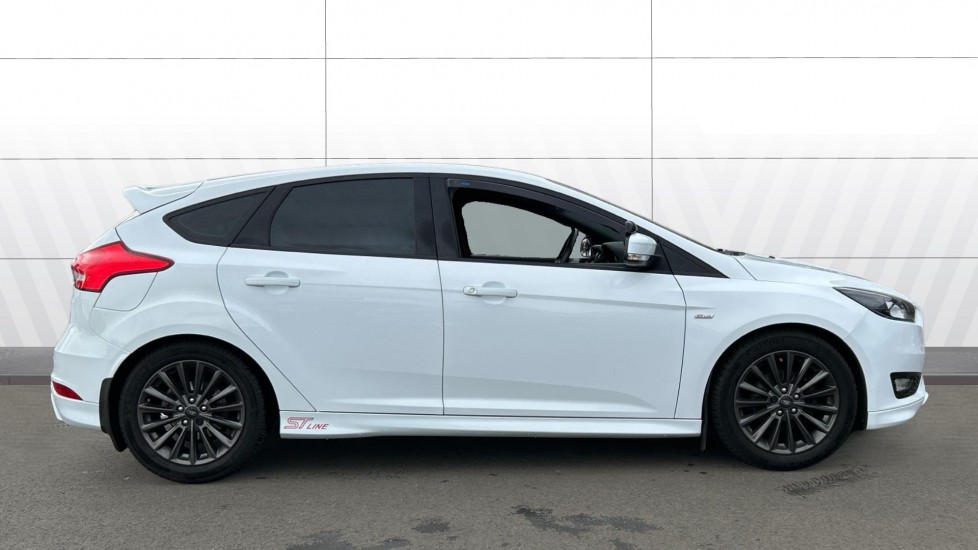 Ford Focus 1.5 TDCi 120 ST-Line 5dr Diesel Hatchback - Image 5