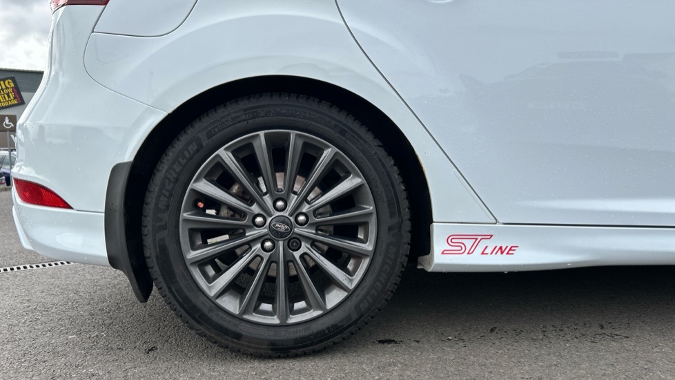 Ford Focus 1.5 TDCi 120 ST-Line 5dr Diesel Hatchback - Image 7