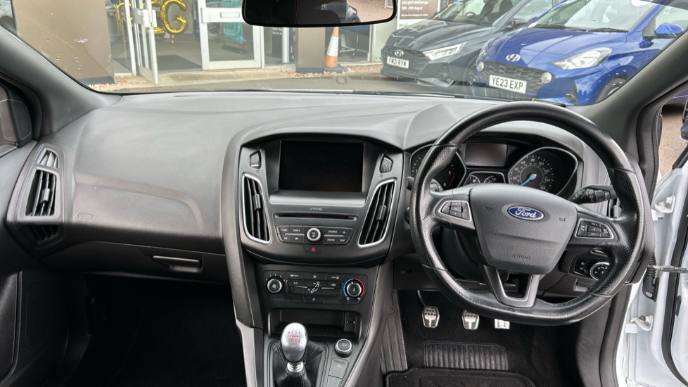 Ford Focus 1.5 TDCi 120 ST-Line 5dr Diesel Hatchback - Image 10