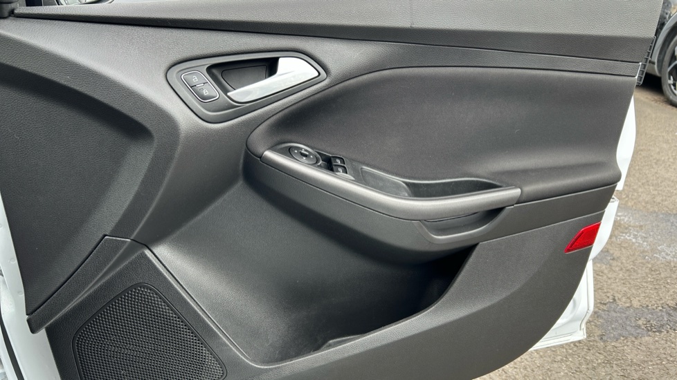 Ford Focus 1.5 TDCi 120 ST-Line 5dr Diesel Hatchback - Image 22