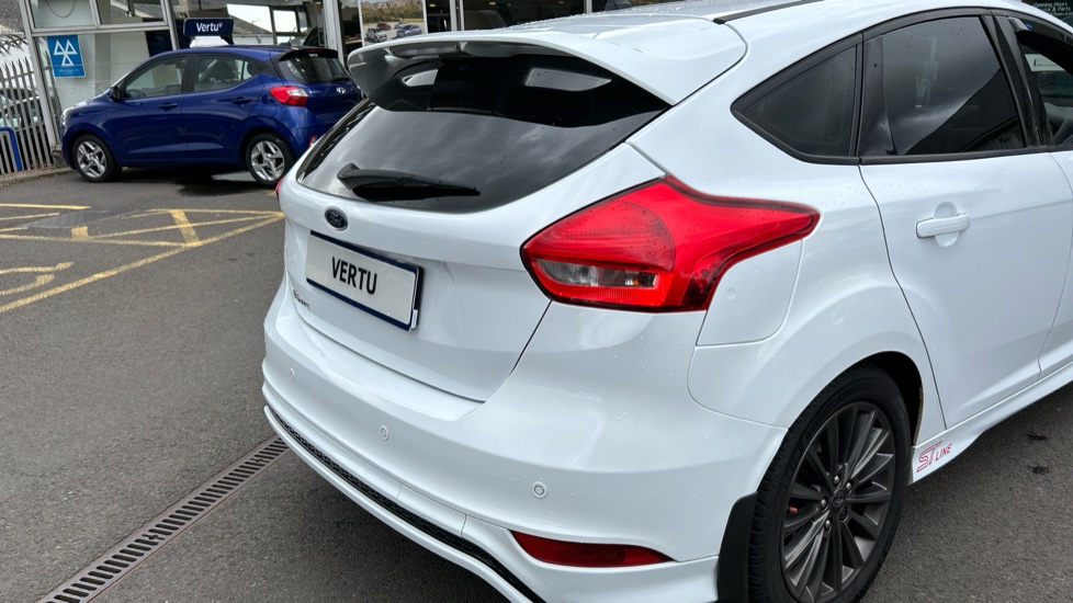Ford Focus 1.5 TDCi 120 ST-Line 5dr Diesel Hatchback - Image 35