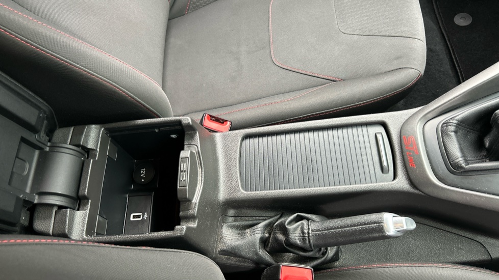 Ford Focus 1.5 TDCi 120 ST-Line 5dr Diesel Hatchback - Image 39