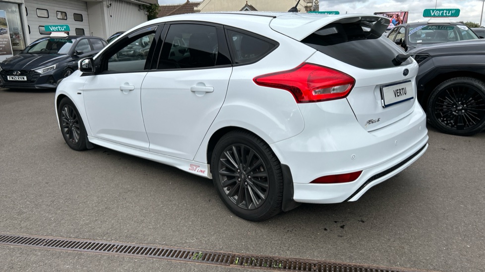 Ford Focus 1.5 TDCi 120 ST-Line 5dr Diesel Hatchback - Image 43