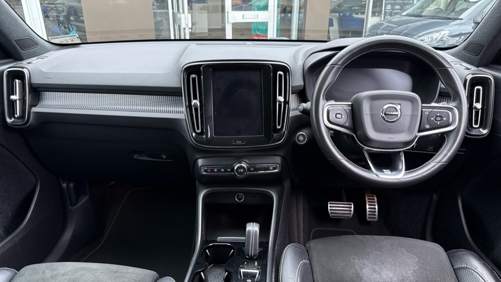 Volvo XC40 1.5 T3 [163] R DESIGN 5dr Geartronic Petrol Estate - Image 10