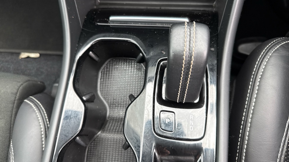 Volvo XC40 1.5 T3 [163] R DESIGN 5dr Geartronic Petrol Estate - Image 29