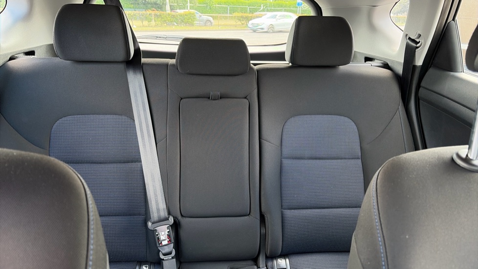 Hyundai TUCSON 1.6 GDi Blue Drive SE Nav 5dr 2WD Petrol Estate - Image 15