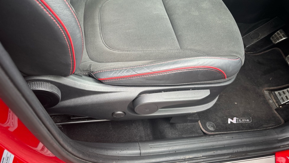 Hyundai TUCSON 1.6 TGDi N Line S 5dr 2WD Petrol Estate - Image 21