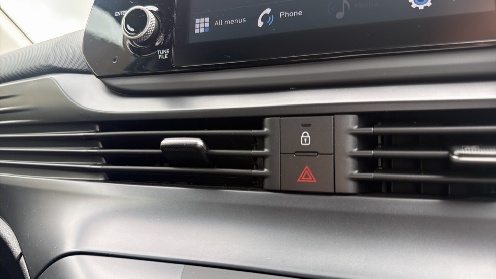 Hyundai BAYON 1.0 TGDi 48V MHEV SE Connect 5dr DCT Petrol Hatchback - Image 26