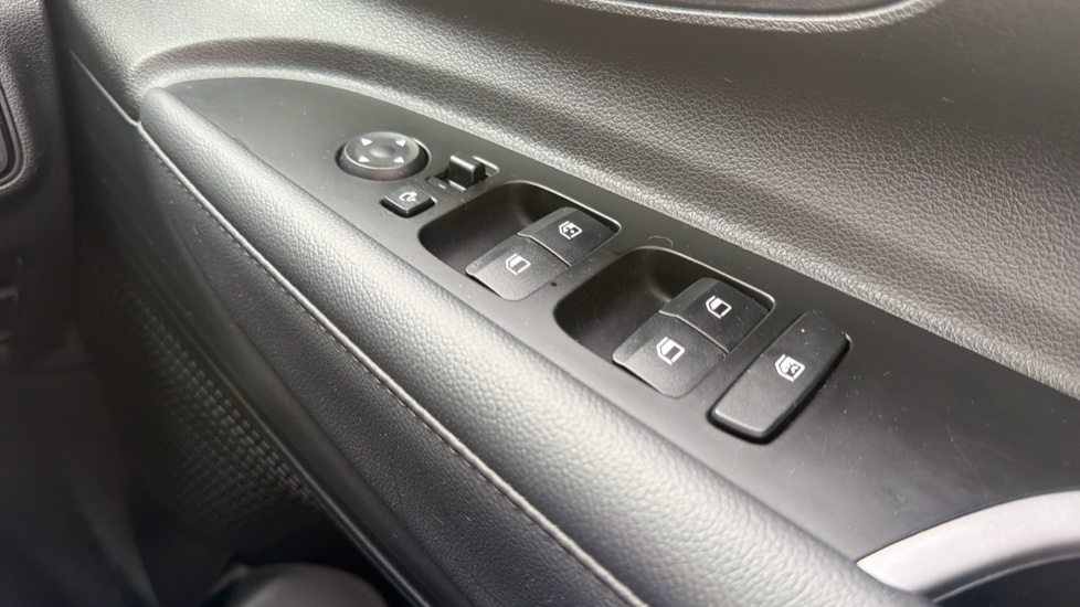 Hyundai BAYON 1.0 TGDi 48V MHEV SE Connect 5dr DCT Petrol Hatchback - Image 31
