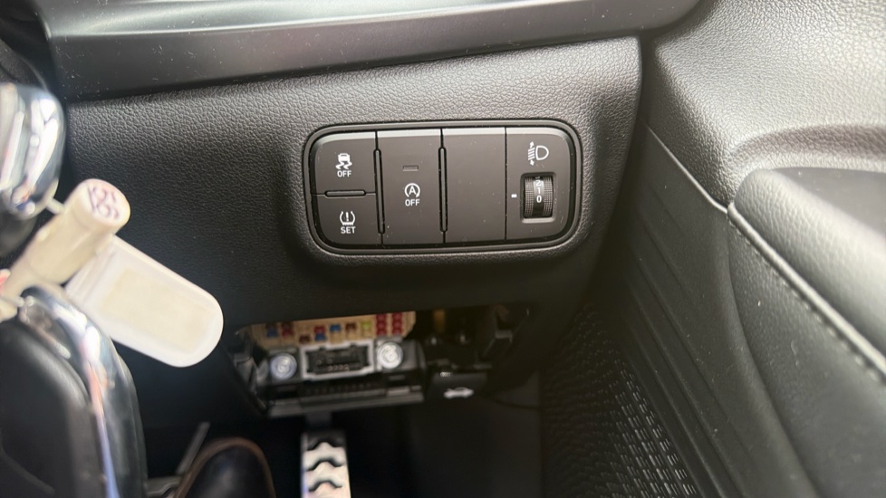 Hyundai BAYON 1.0 TGDi 48V MHEV SE Connect 5dr DCT Petrol Hatchback - Image 32