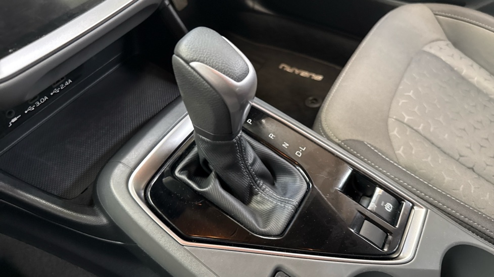 Subaru Crosstrek 2.0i e-Boxer Limited 5dr Lineartronic Hybrid Hatchback - Image 13