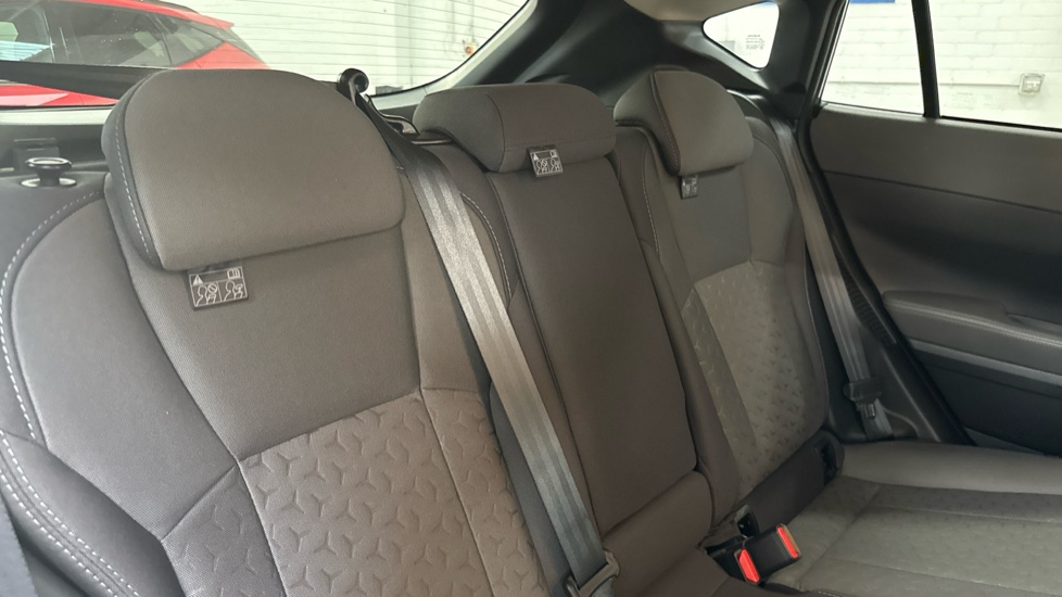 Subaru Crosstrek 2.0i e-Boxer Limited 5dr Lineartronic Hybrid Hatchback - Image 15