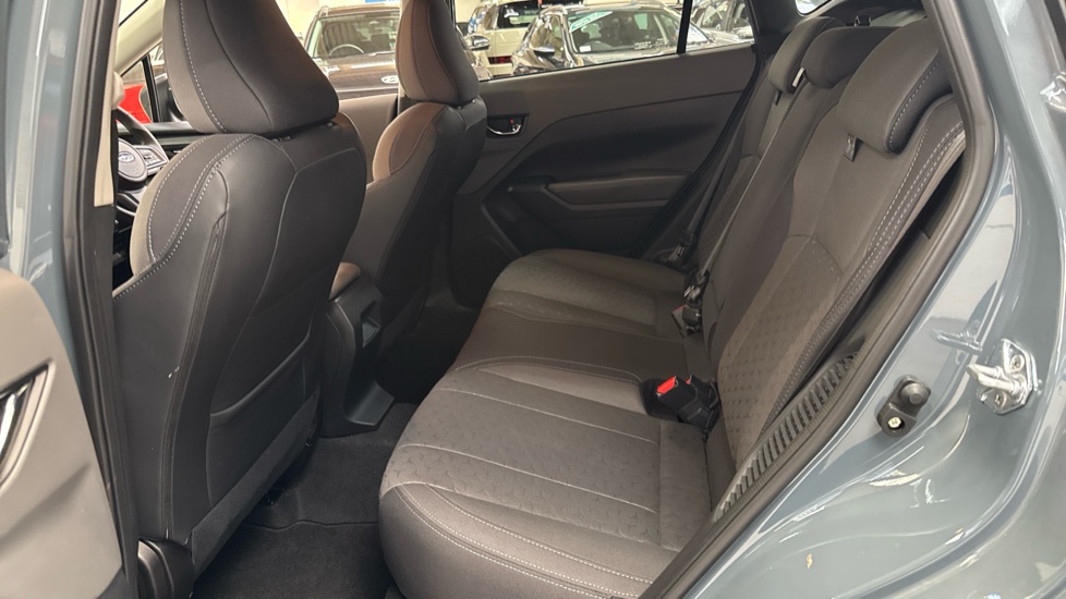 Subaru Crosstrek 2.0i e-Boxer Limited 5dr Lineartronic Hybrid Hatchback - Image 16