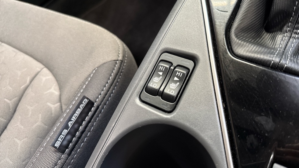 Subaru Crosstrek 2.0i e-Boxer Limited 5dr Lineartronic Hybrid Hatchback - Image 25