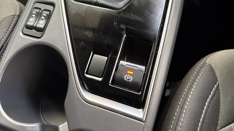 Subaru Crosstrek 2.0i e-Boxer Limited 5dr Lineartronic Hybrid Hatchback - Image 26