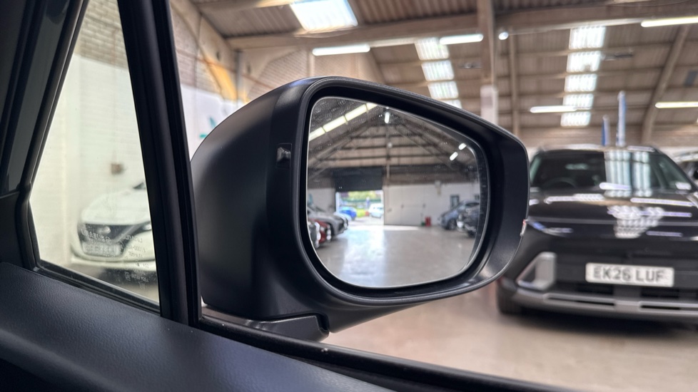 Subaru Crosstrek 2.0i e-Boxer Limited 5dr Lineartronic Hybrid Hatchback - Image 35