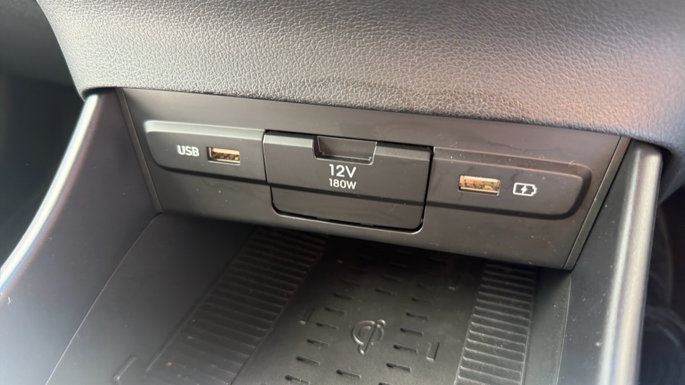 Hyundai BAYON 1.0 TGDi 48V MHEV Premium 5dr Petrol Hatchback - Image 25
