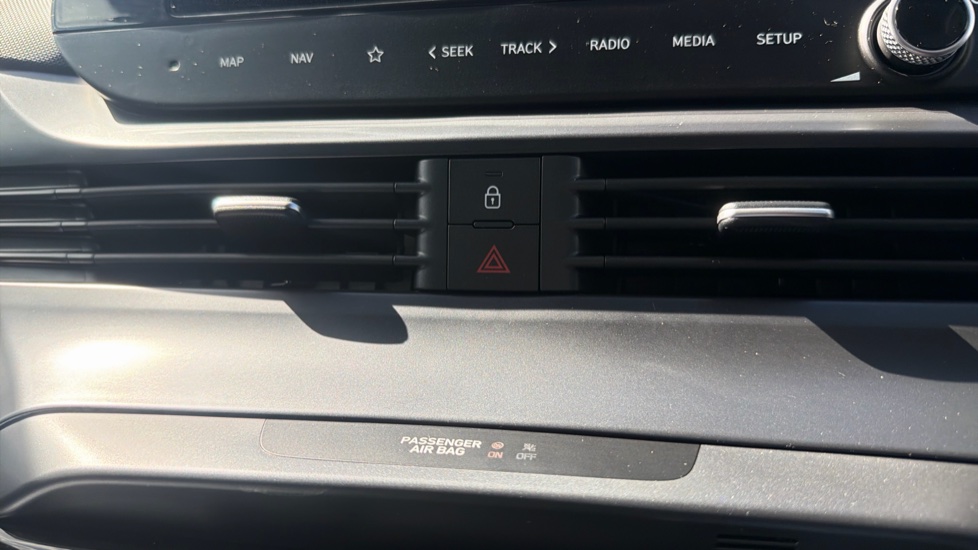 Hyundai BAYON 1.0 TGDi 48V MHEV Premium 5dr Petrol Hatchback - Image 27