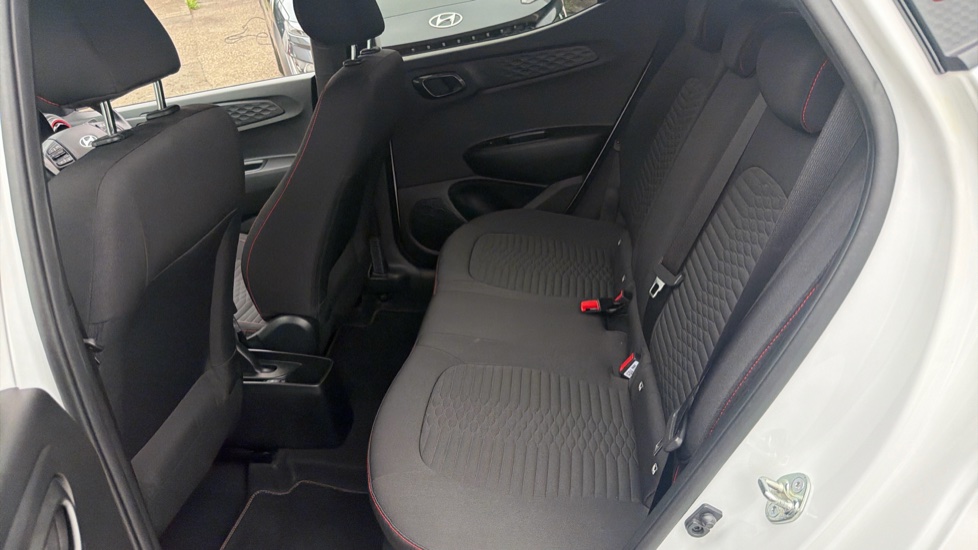 Hyundai i10 1.0 T-GDi N Line 5dr Petrol Hatchback - Image 16