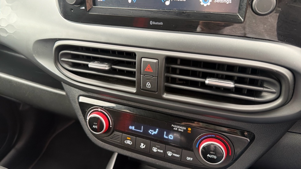 Hyundai i10 1.0 T-GDi N Line 5dr Petrol Hatchback - Image 25