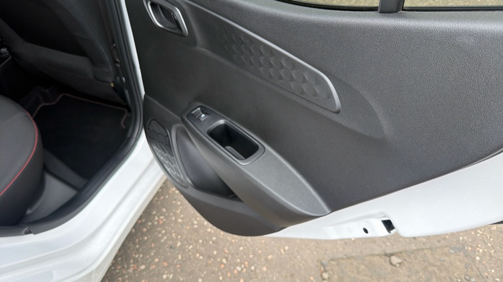 Hyundai i10 1.0 T-GDi N Line 5dr Petrol Hatchback - Image 36