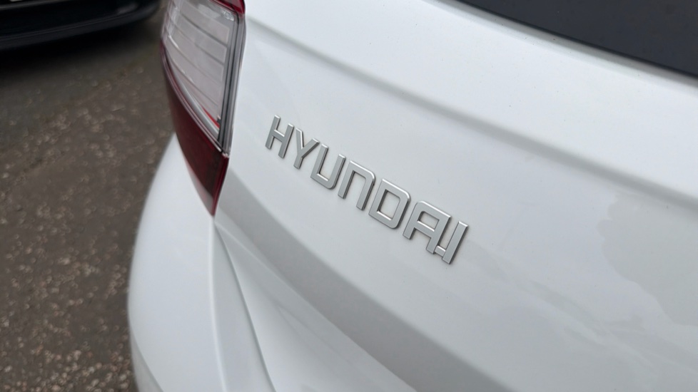 Hyundai i10 1.0 T-GDi N Line 5dr Petrol Hatchback - Image 41