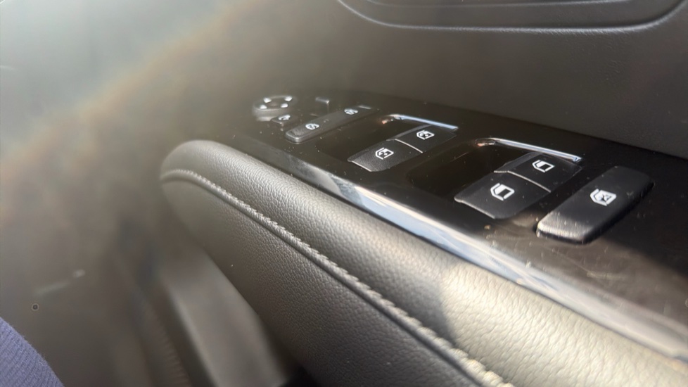 Hyundai TUCSON 1.6 TGDi SE Connect 5dr 2WD Petrol Estate - Image 32