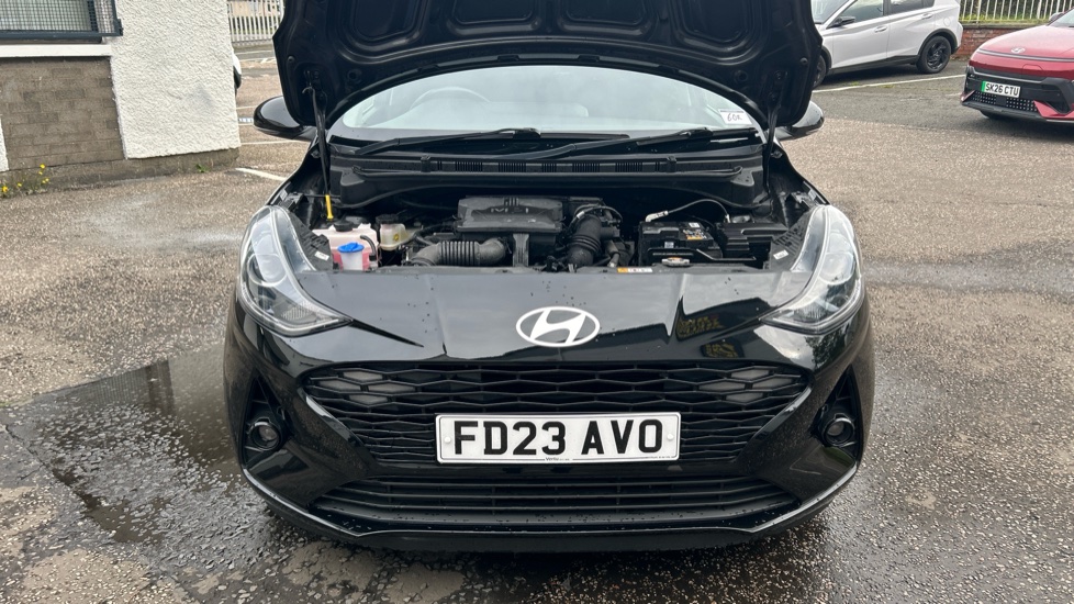 Hyundai i10 1.2 MPi Premium 5dr Petrol Hatchback - Image 8