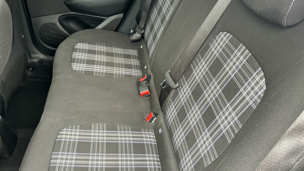 Hyundai i10 1.2 MPi Premium 5dr Petrol Hatchback - Image 16