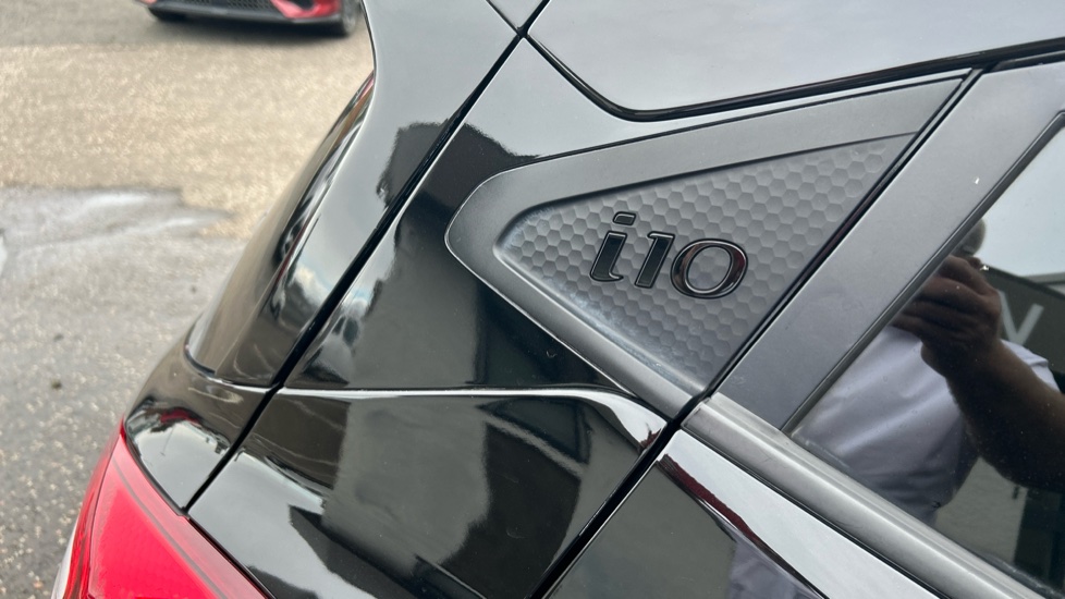 Hyundai i10 1.2 MPi Premium 5dr Petrol Hatchback - Image 23