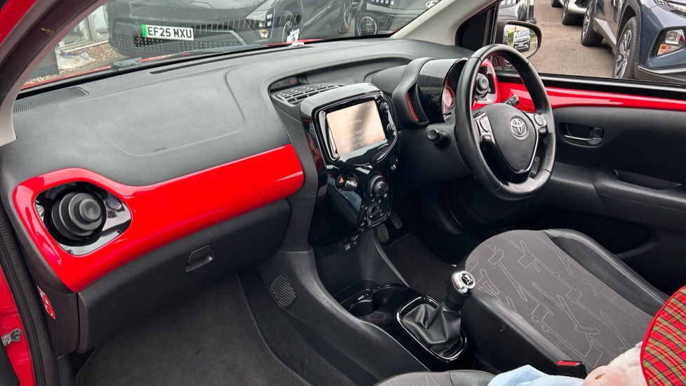 Toyota Aygo 1.0 VVT-i X-Pression 5dr Petrol Hatchback - Image 9