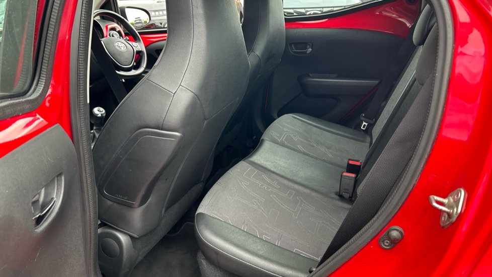 Toyota Aygo 1.0 VVT-i X-Pression 5dr Petrol Hatchback - Image 16
