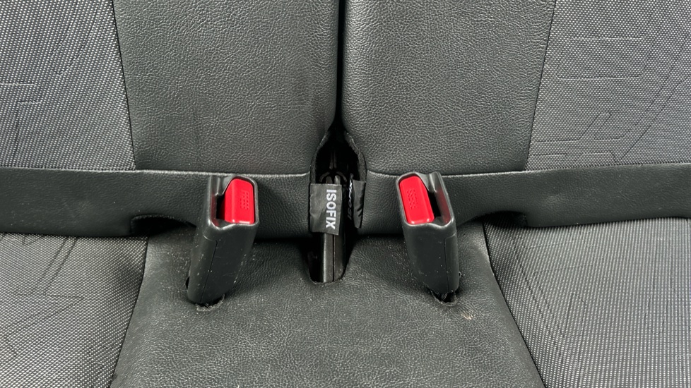 Toyota Aygo 1.0 VVT-i X-Pression 5dr Petrol Hatchback - Image 17