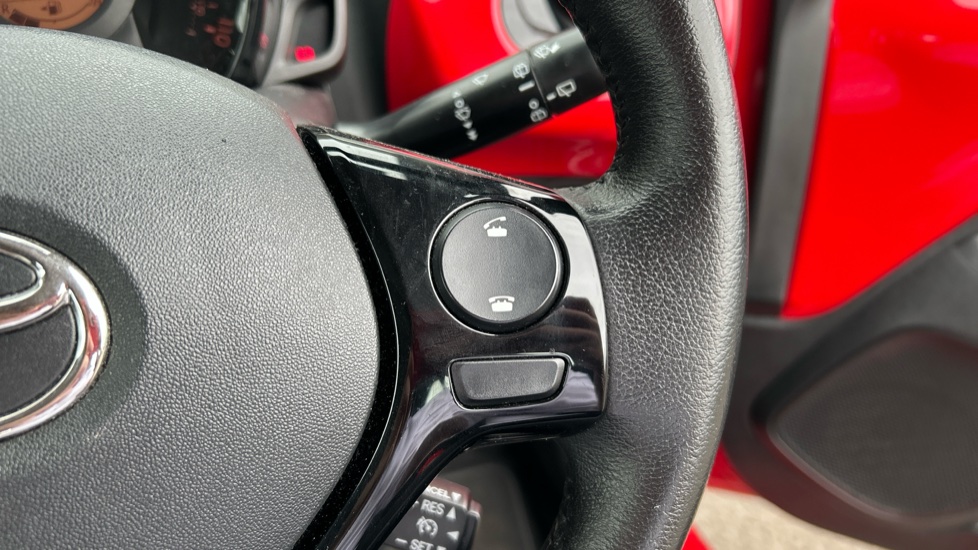 Toyota Aygo 1.0 VVT-i X-Pression 5dr Petrol Hatchback - Image 22