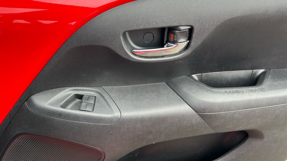 Toyota Aygo 1.0 VVT-i X-Pression 5dr Petrol Hatchback - Image 31