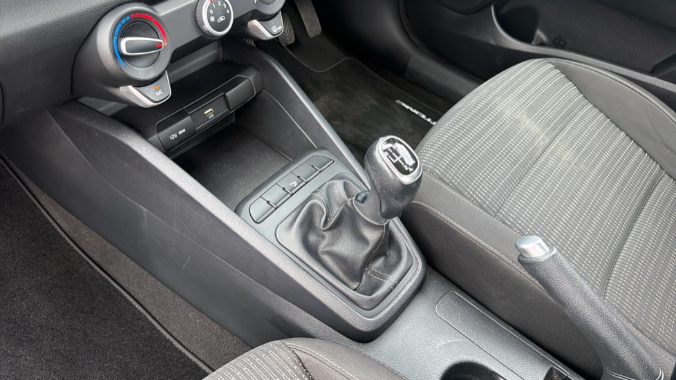 Kia Stonic 1.0T GDi 99 2 5dr Petrol Estate - Image 13