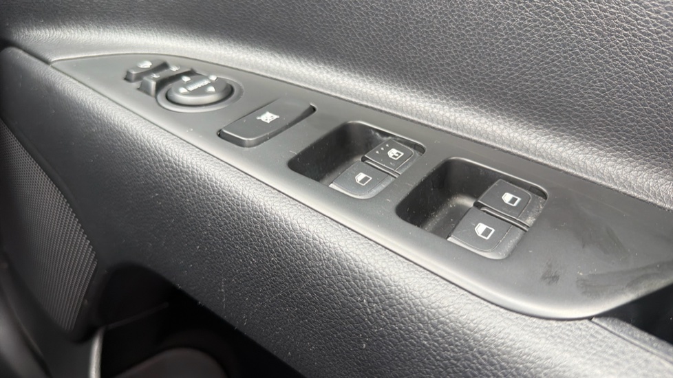 Kia Stonic 1.0T GDi 99 2 5dr Petrol Estate - Image 34