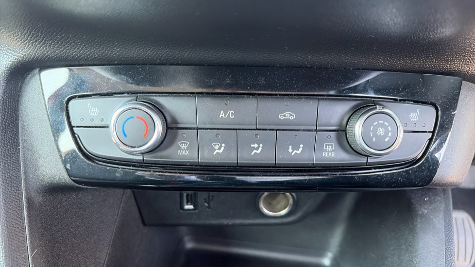 Vauxhall Corsa 1.2 SE Premium 5dr Petrol Hatchback - Image 27