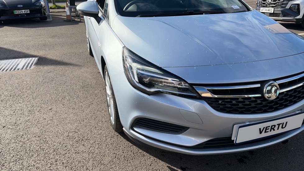 Vauxhall Astra 1.4T 16V 150 Design 5dr Auto Petrol Hatchback - Image 42