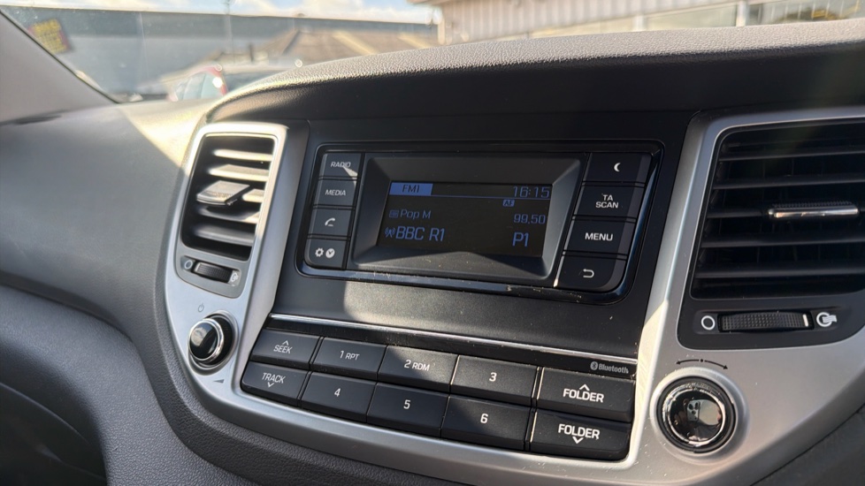 Hyundai TUCSON 1.7 CRDi Blue Drive SE 5dr 2WD DCT Diesel Estate - Image 12